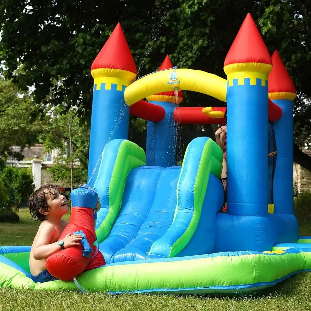 Iatable waterglijbaan, springhuis waterglijbaan met ballenbak nat droog voor kinderen achtertuinplezier met spatzwembad, opblaasbaar springkussen