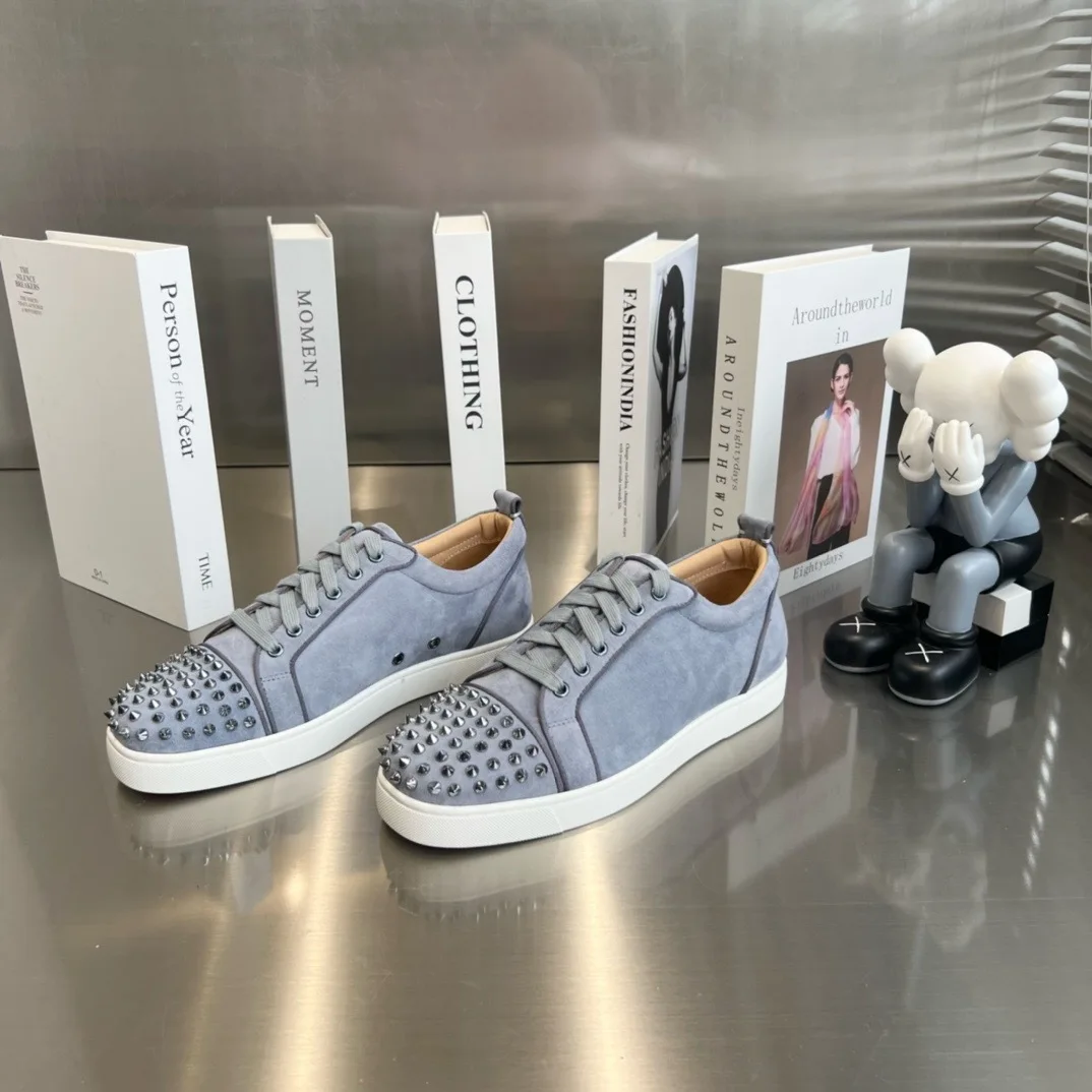 

Unisex Casual Sneakers Comfortable Breathable Flat Low Top Lace Up Fashion Couple Shoes For Men Women Walking Sneakers