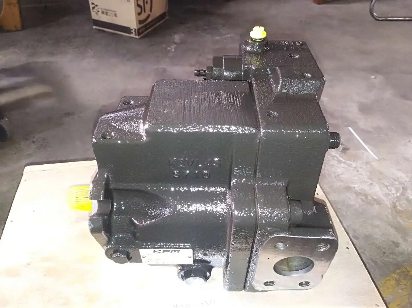 

K3VL45/B-1NRSM-PO/1-EO KPM Excavator Hydraulic Pump K3VL K3VL28 K3VL45 K3VL80 K3VL140 K3VL200 Variable Displacement Piston Pump