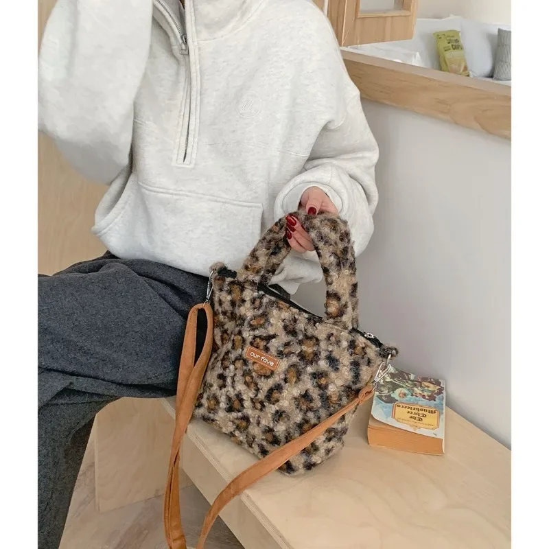 Youda New Fannel Fabric Shoulder Bag for Women Fashion Leopard Pattern Crossbody Small Casual Capacity Shopper Tote Bags