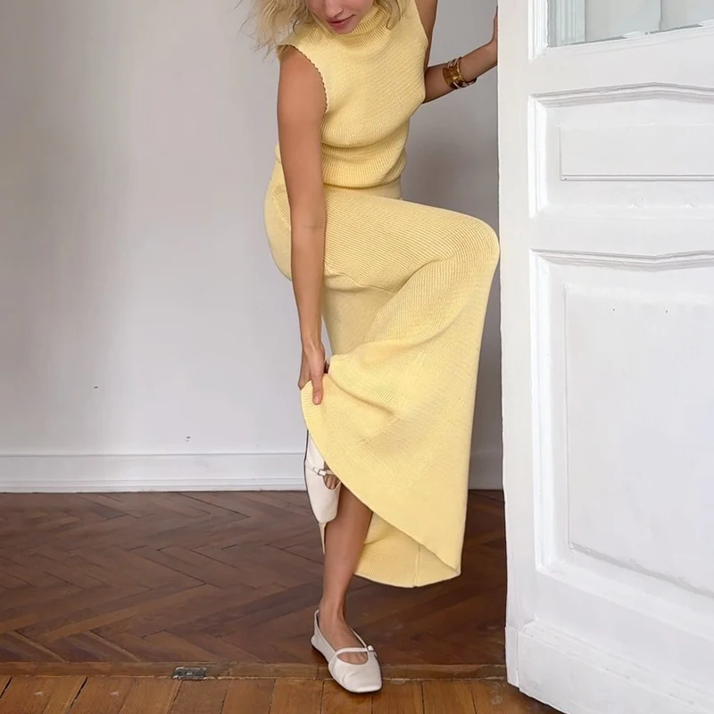 Casualowy top bez rękawów z golfem i spódnicą Elegancki damski dwuczęściowy zestaw z dzianiny Fashion Hollow Slim Summer Outfits