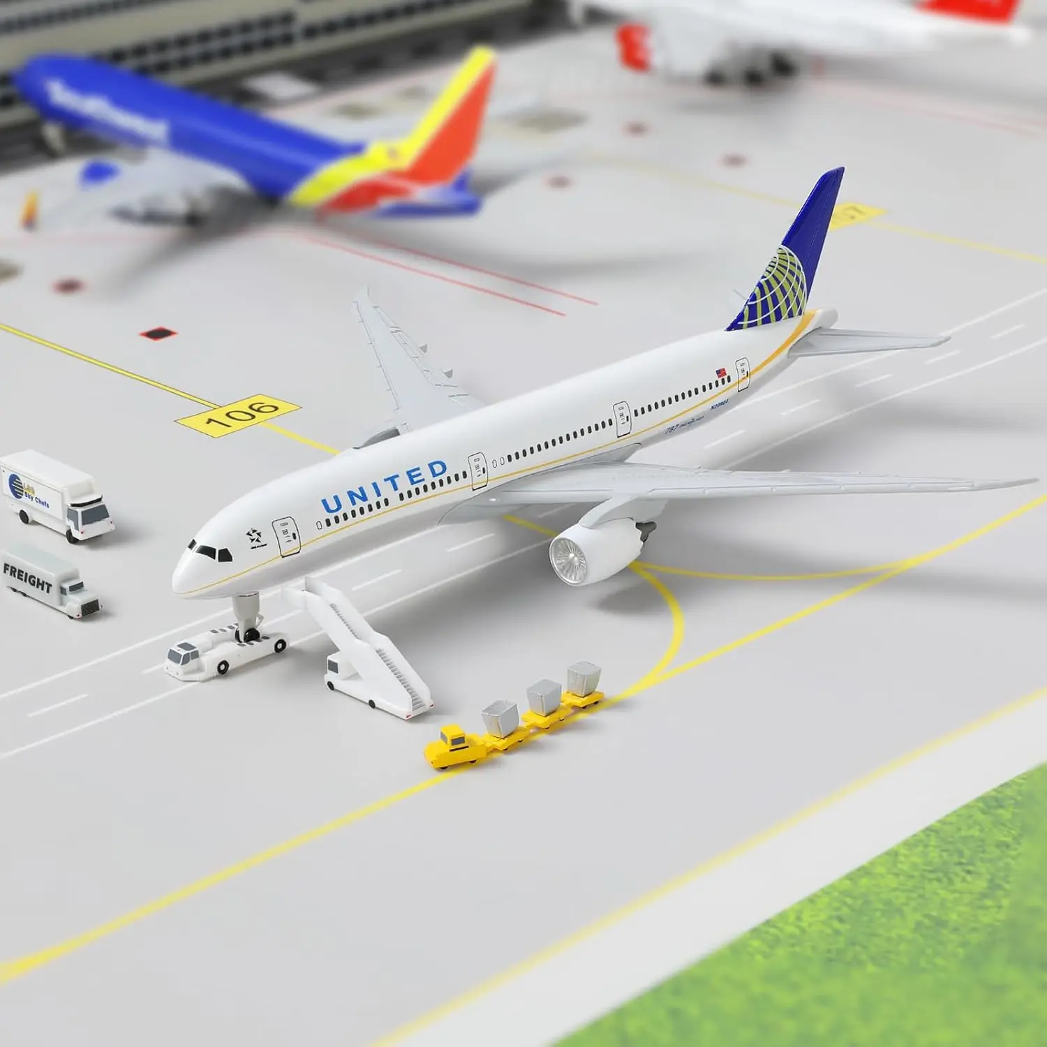 1/300 20cm United 787 Diecast Metal Plane Model Kits  for Aviation Enthusiasts Gifts, Display Collection or Desk Decor