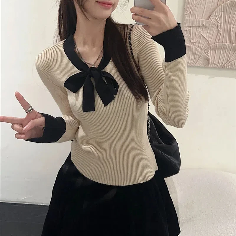 Gentle Style Long Sleeved Knitted Women's New Slim Fit and Slimming Bow Design Base Sweater Chic