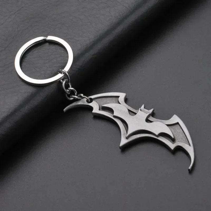 13cm Detective Comics Batman Figure Keychain Action Movies Pendant Desktops Ornaments Collection Desktop Display Kids Gifts Toys