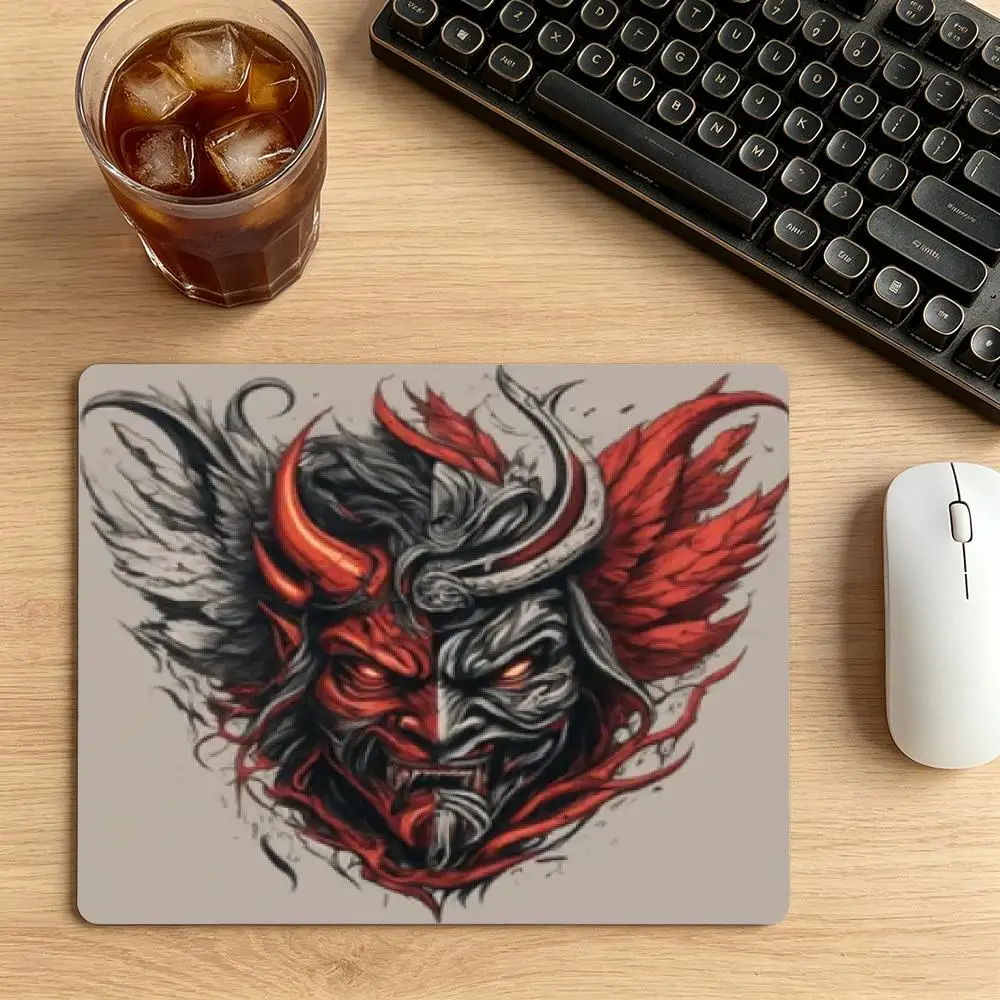 Laptop Gaming Pad Dark Japanese Samurai Oni Art Gaming Desk Mat Natural Rubber Non‑Slip Large Size For Laptop Desktop Bedroom