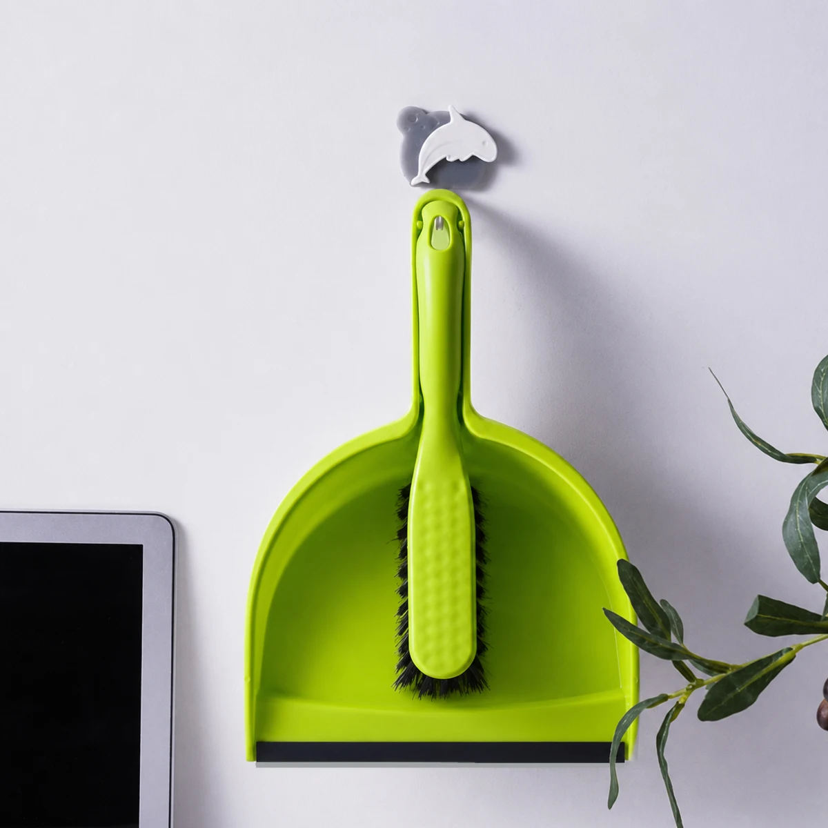 1pc Mini Dustpan and Brush Set Hand Brush Dust Pan Table Cleaning Brush Sweep Broom for Home Computer Keyboard Desktop Table