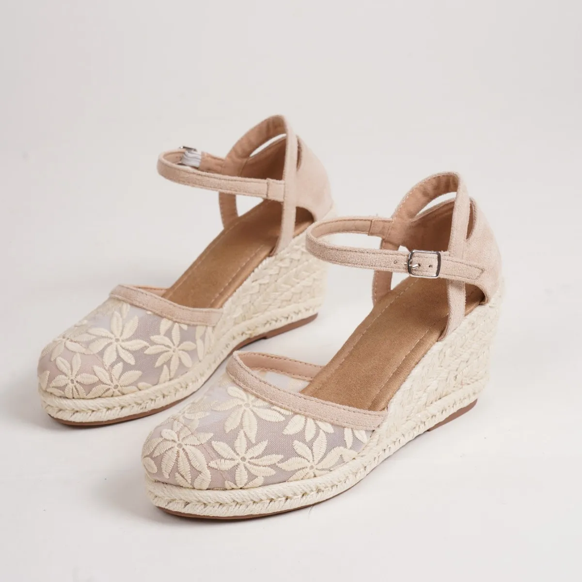 LIHUAMAO Women Wedges Sandals Ankle Strap Lady Espadrilles Pumps Comfort Csaual Shoes Bohemian Style
