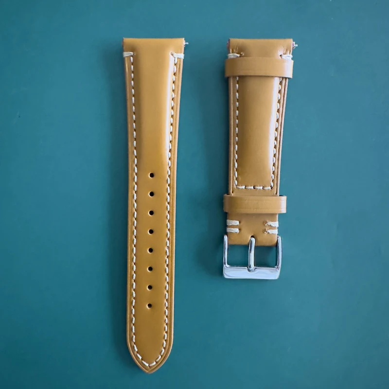 Quick-release leather watch strap (22mm width) – stylish, vintage, versatile, and available in multiple colors.