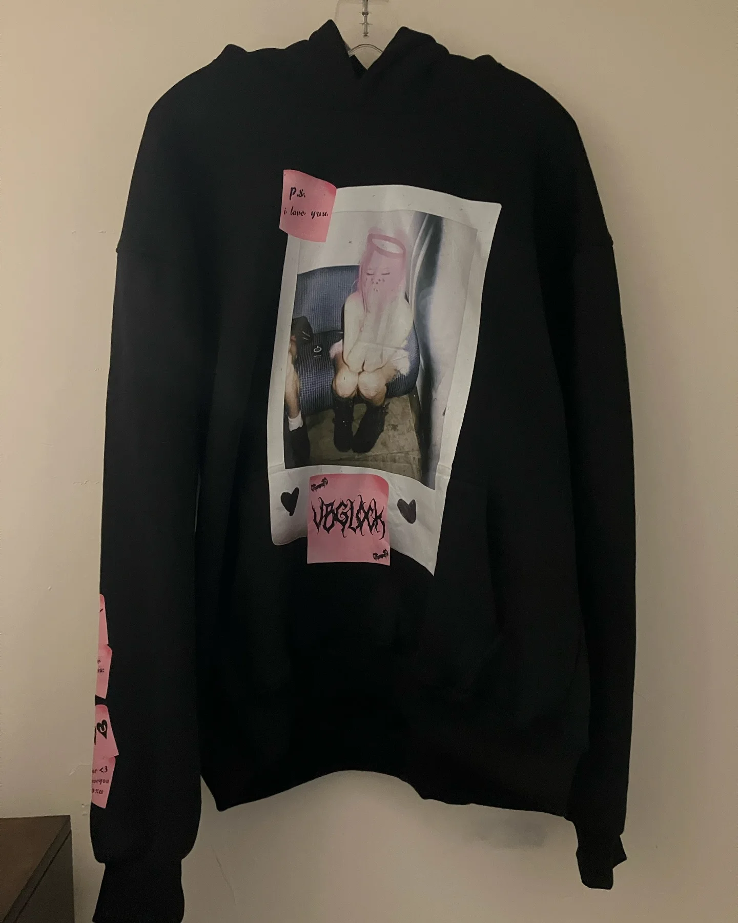 سترة كلاسيكية Y2k سوداء XoXo بغطاء للرأس للسيدات ملابس هيب هوب الجرونج ملابس الشارع الشهير ملابس نسائية كبيرة الحجم على الطراز القوطي