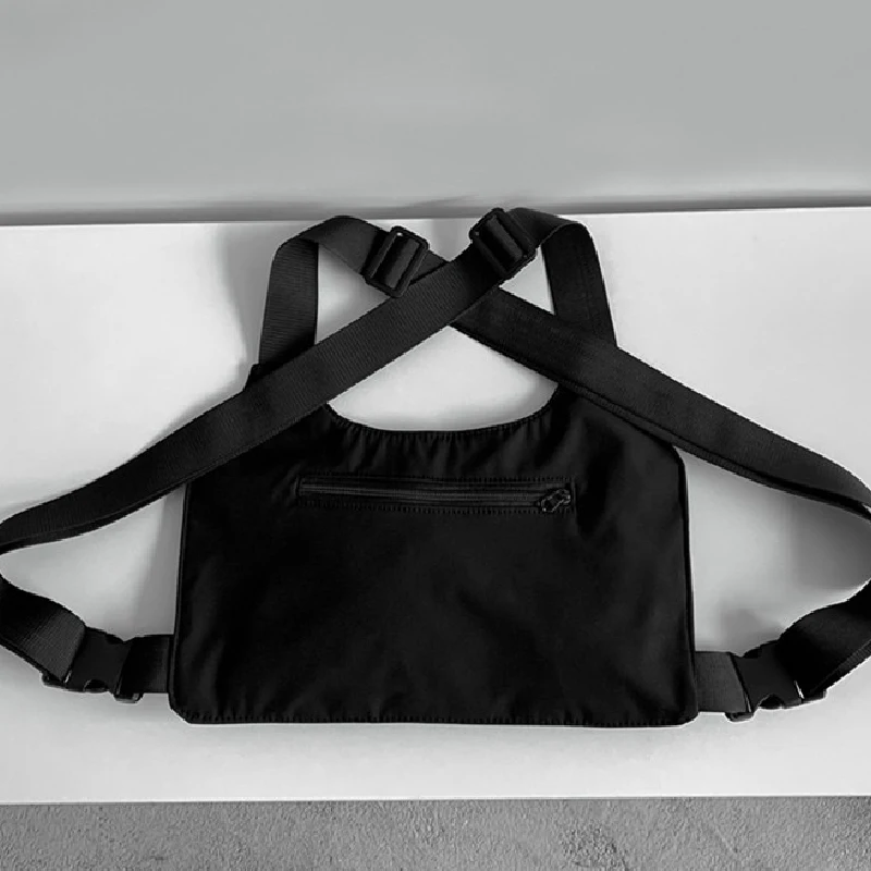 Chaleco Táctico Pechera Hip-Hop Nylon - usage example