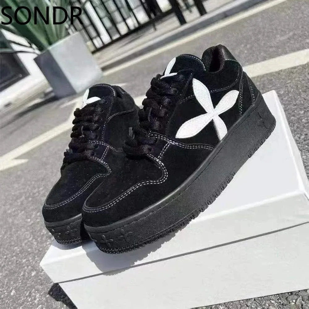 Womens Round Toe Sneakers Lace Up Platform Suede Casual Low Top Skateboard Shoes Korean Styles Black White