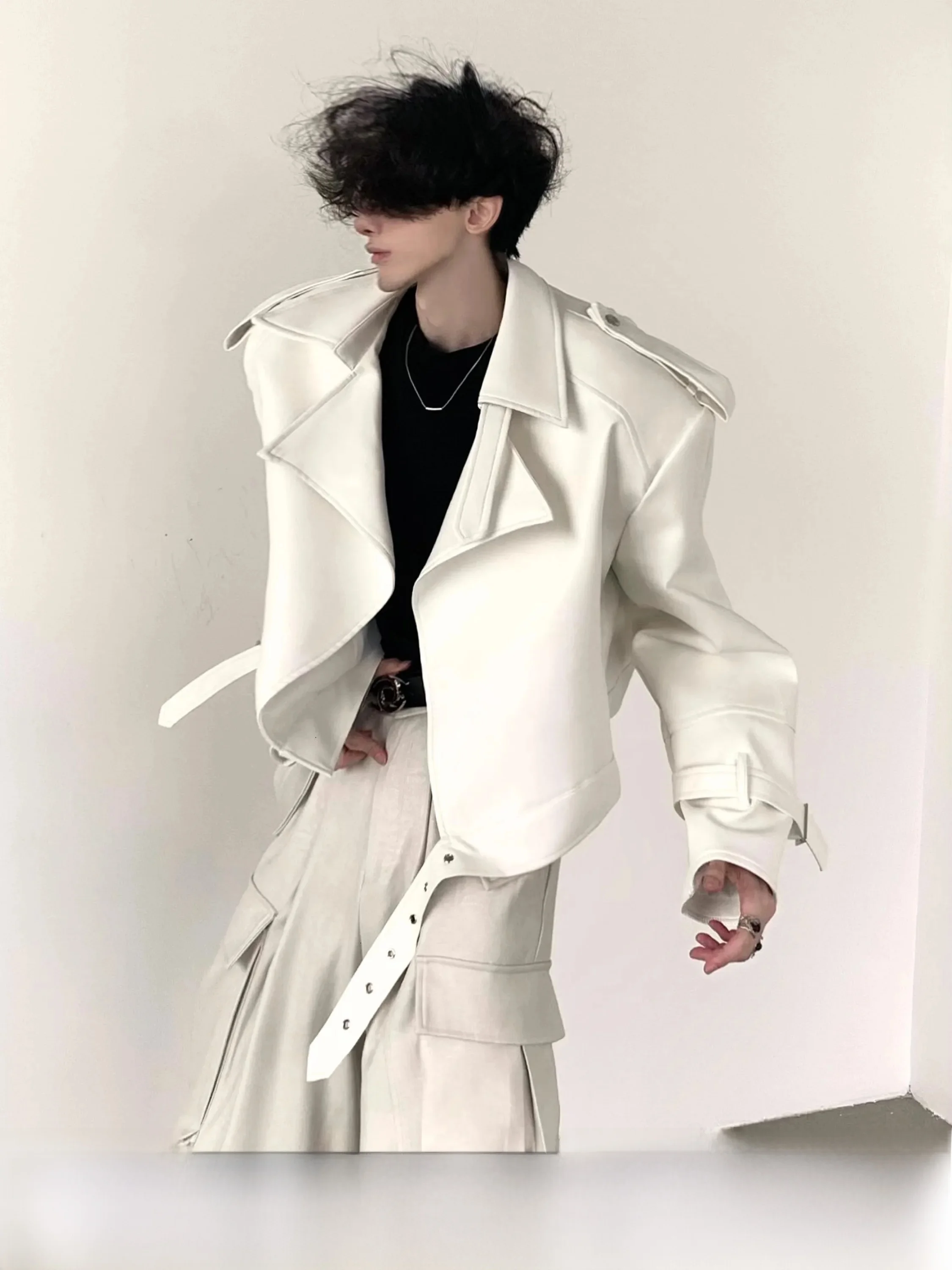 White Biker Leather Jacket Men's Short Pad Shoulder Outerwear Youth Casual Style Windproof Polyurethane Elastic Fiber Coat