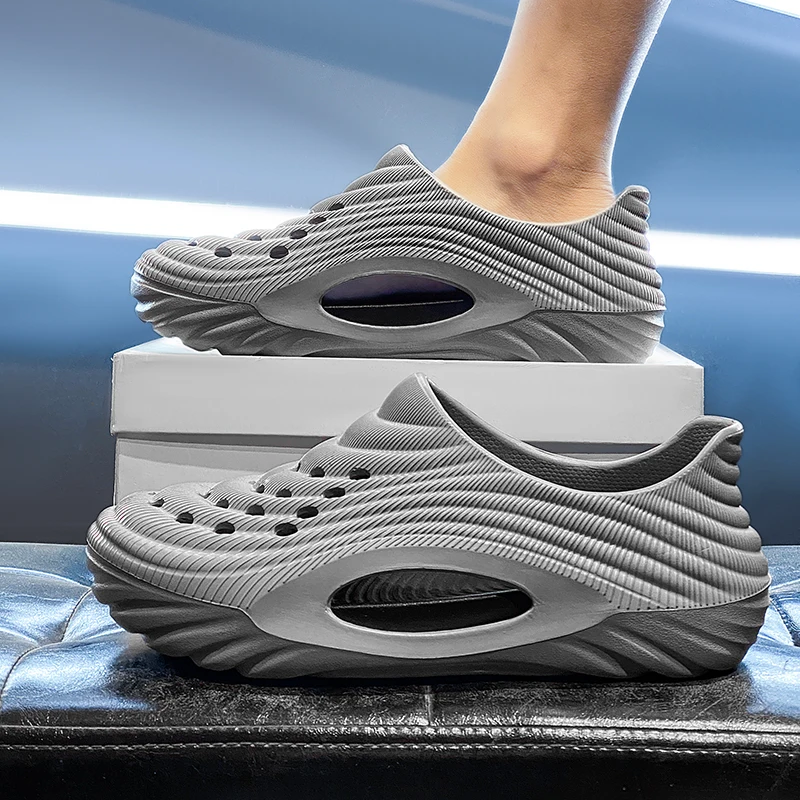 Comwarm Men Clogs Slippers Breathable Garden Sandals Non-Slip Comfort Beach Shoes Men Sandals Indoor Outdoor Casual Fishing Shoe