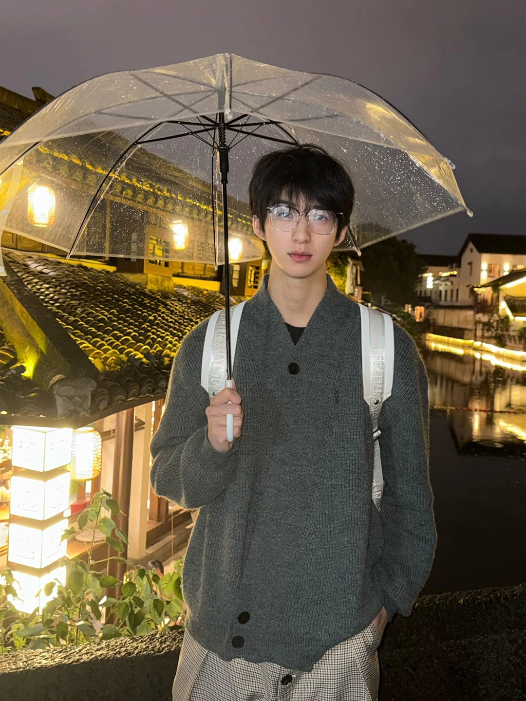 

Мужской вязаный кардиган с V-образным вырезом, осенне-зимний, свободного кроя, повседневный, с нестандартным дизайном пуговиц, комфортный, класса люкс