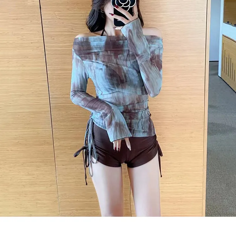 Blue Tie Dye ชุดว่ายน้ําเกาหลีเอวสูง Push Up ชุดบิกินี่ 3 ชิ้นพร้อม Cover Ups Smock ชุดว่ายน้ําชุดว่ายน้ํา Beach Wear