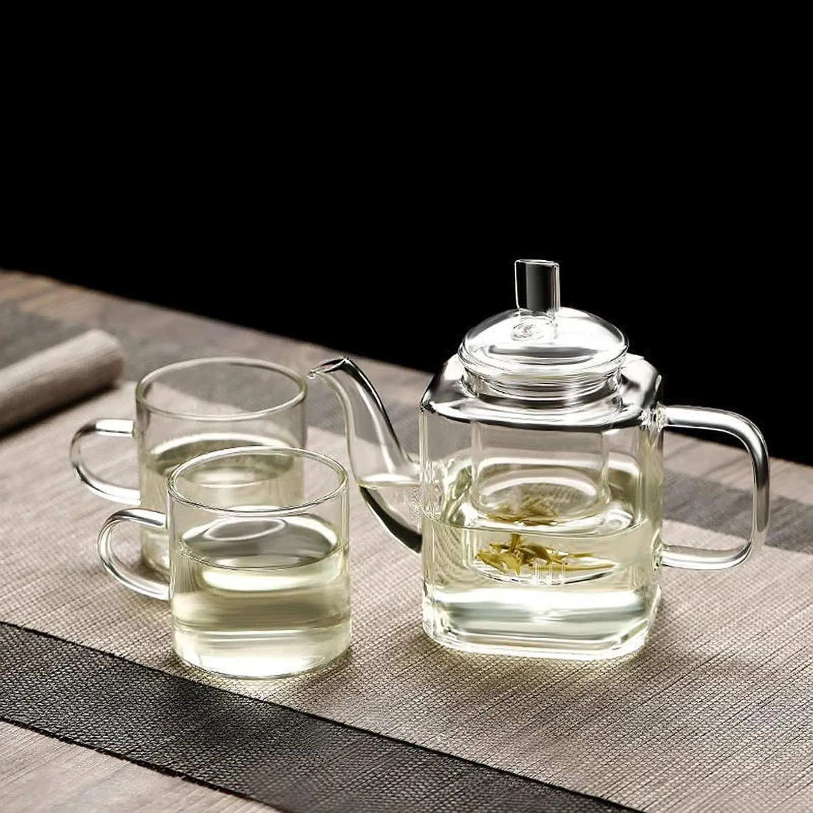 Glass Teapot Loose Leaf Tea Maker Stovetop with Strainer 11.8 oz Tea Brewer Blooming Tea Clear for Home Travel Camping Party