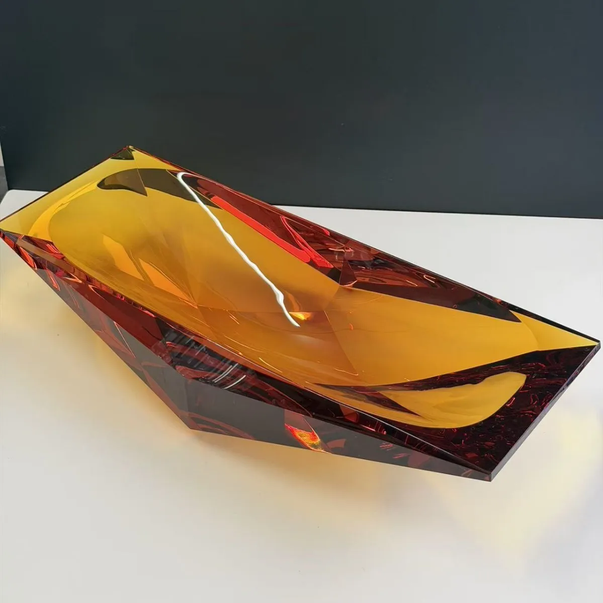 Creative multi-faceted crystal glass amber rectangular high-end large storage plate light luxury furniture decorative fruit