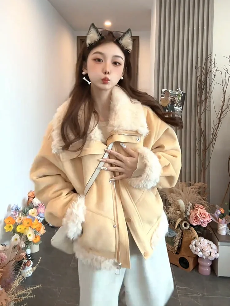 

Корейская укороченная свободная утепленная куртка из искусственного меха и кожи для женщин: модная повседневная рубашка-куртка, стильная, маленького размера, трендовая