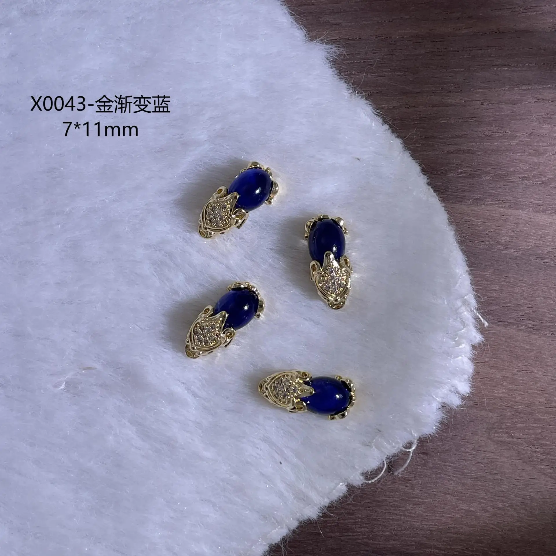 4 Pcs Kaniu 황금 두꺼비 네일 액세서리 3D 금속 지르콘 네일 라인스톤 장식 네일 액세서리 창의적인 재료