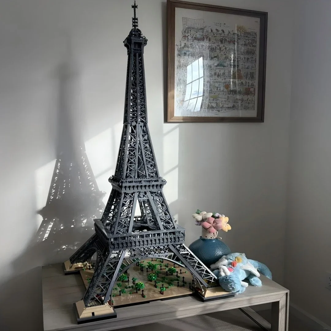 The Famous Big Tower Model 10307 Building Blocks Sets Suitable for Christmas Gifts Not Compatible with Legoed Particles,10001pcs