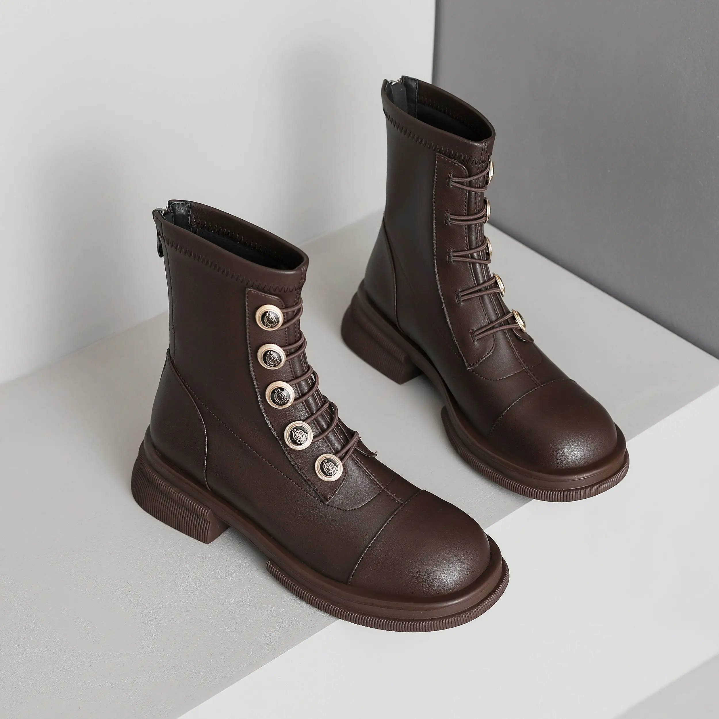 Krazing Pot Cow Leather Med Heels Metal Button Preppy Style Western Boots Winter Shoes Luxury Zip Classics Stretch Ankle Boots