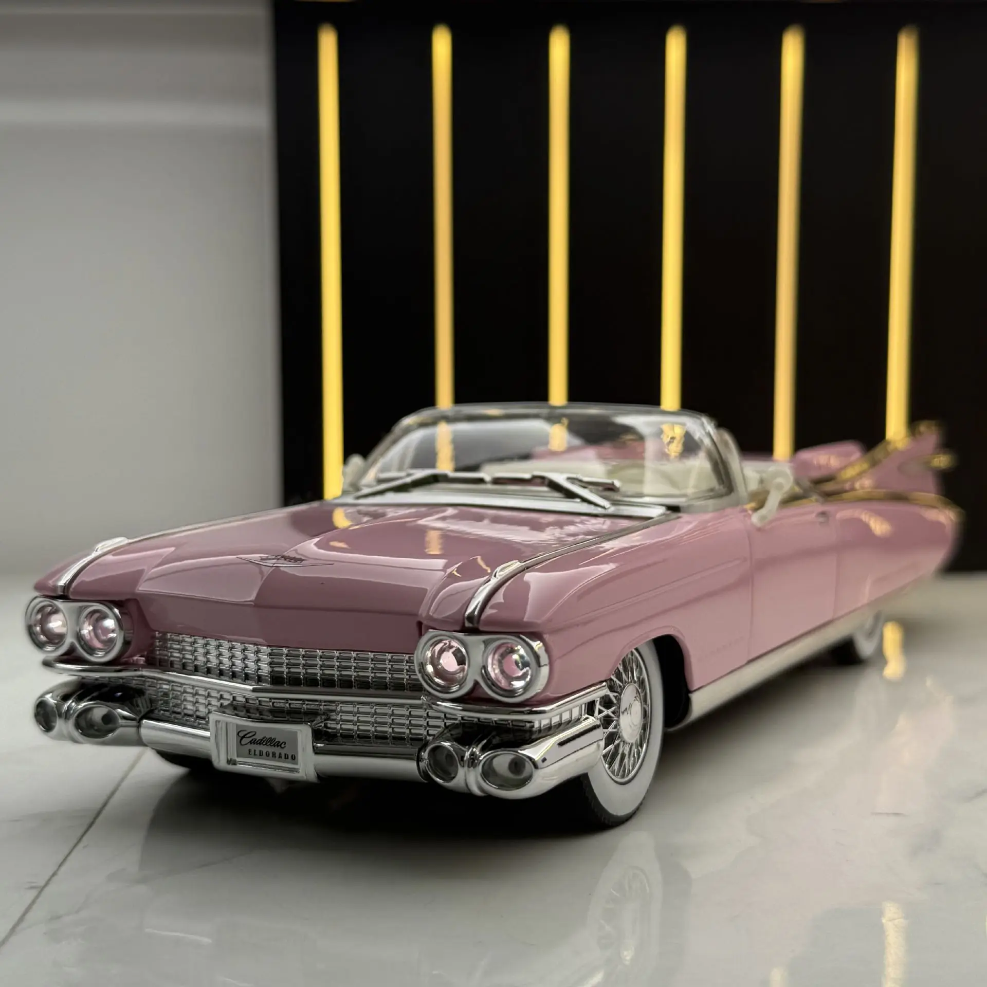 

Модель автомобиля Jinlifang Alloy 1:24 Kaidi Big Rocket Convertible Sports Car со звуком и светом, инерционная игрушка-модель, украшение