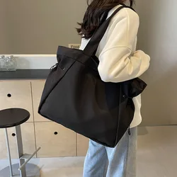 Casual Fashion Large Capacity Tote Bag Simple Travel Bag Shoulder Bag Aesthetic Handbags 2024 New Shoulder Commuting Bags