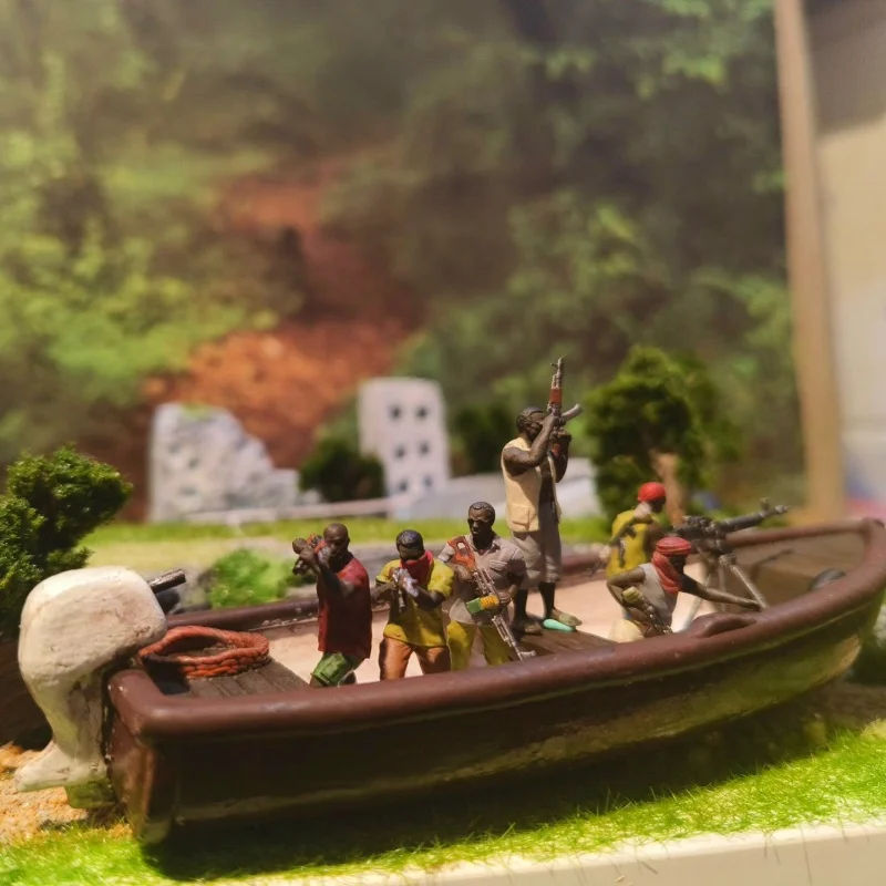 2025 جديد 1/64 مقياس الشرق الأوسط الجندي الصومالي القراصنة سفينة تمثال مصغرة DIY المشهد اليدوية رسمت لعبة مجسمة دمية #4