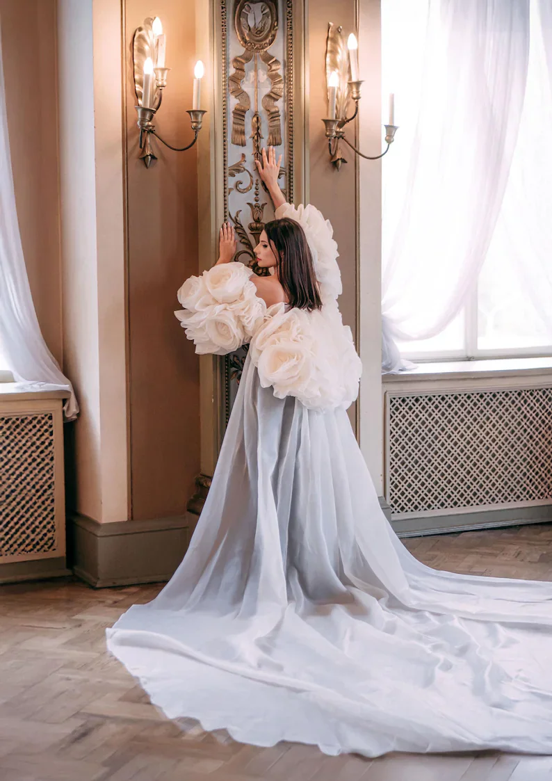 Organza Flower Cape For Bride Rosette Ivory Wedding Cape With 3D Flowers Bridal Cloak Detachable Wedding Train Removable Train