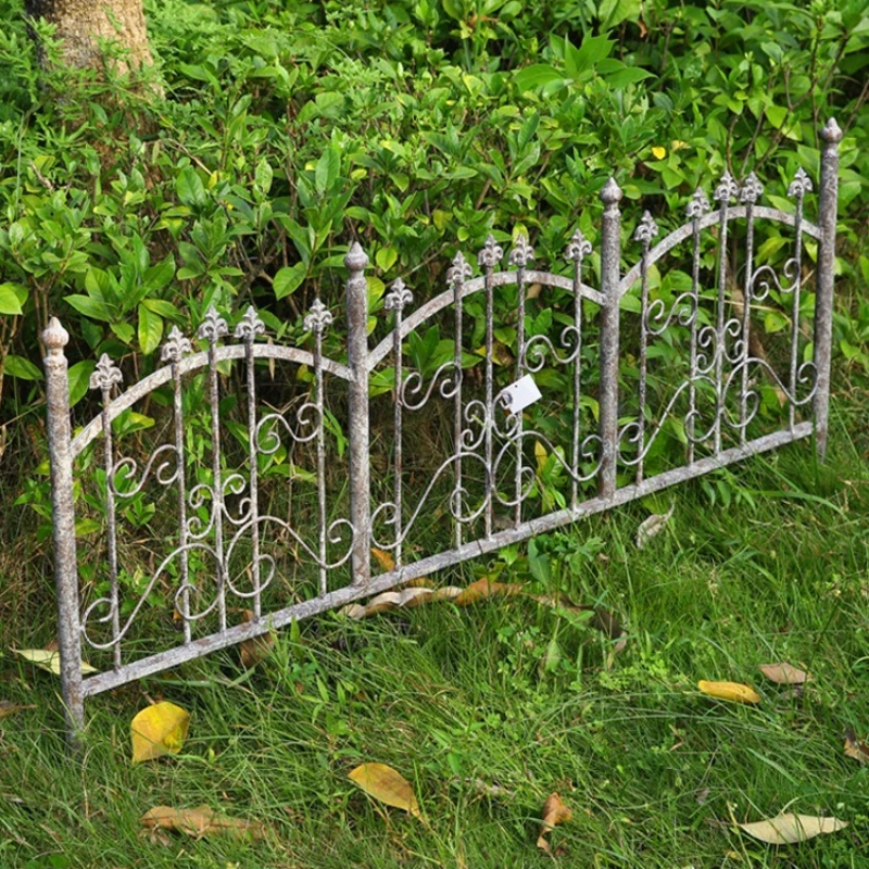 Do Old Iron Ground Insert Garden Fence Rustic Flower Bed Border Outdoor Metal Vine Support for Yard Antique Landscape Divider
