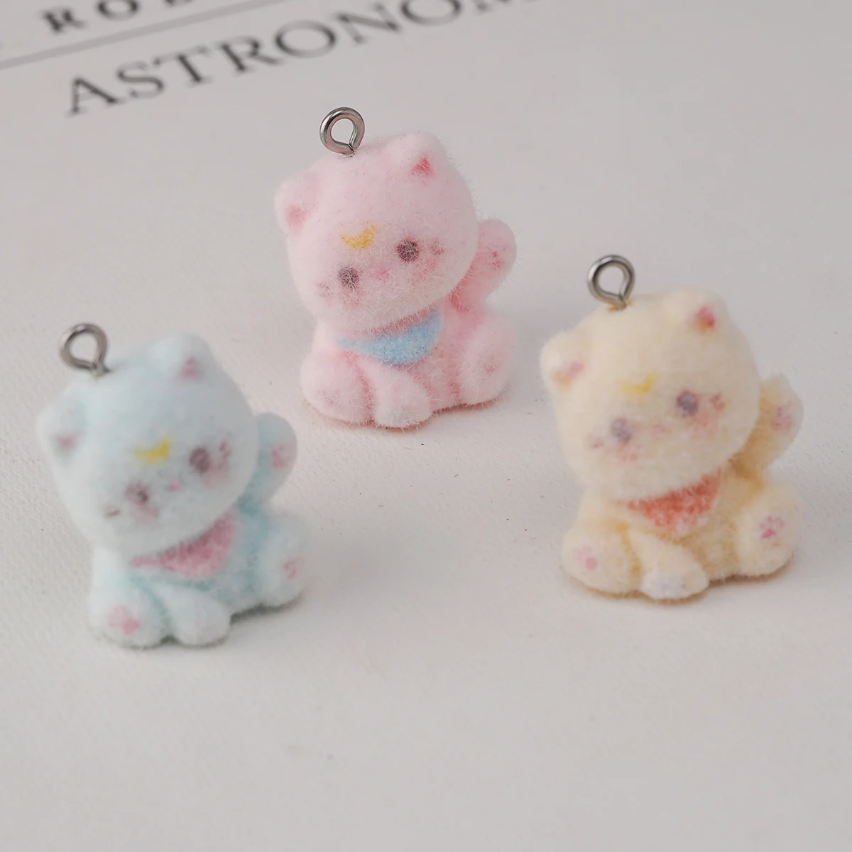 15pcs Kawaii 3D Flocking Kittens Resin Charms cute Animal Cat Pendant for Earring Bag Keychain Diy crafts Jewelry Make