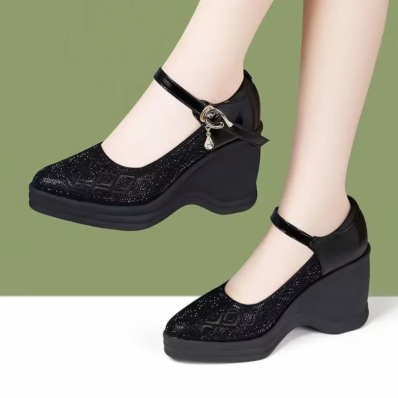 

2025 Hot Sale Women's Shoes Buckle Strap Women's High Heels Fashion Crystal Office and Career Sexy Pointed Toe Shoes for Women