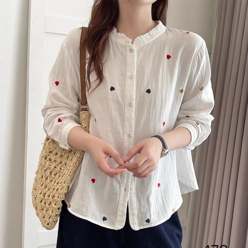 جديد 2025 الخريف قميص دينيم طويل الأكمام ، المرأة تكدرت التطريز لطيف ، موري فتاة موضة الحد من العمر بلوزة فضفاضة T58553CC