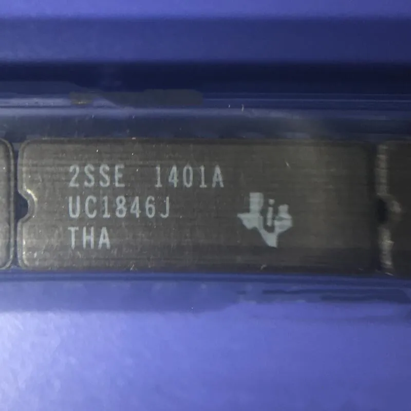 

Новые и оригинальные 2 штуки UC1846J UC1846 CDIP14