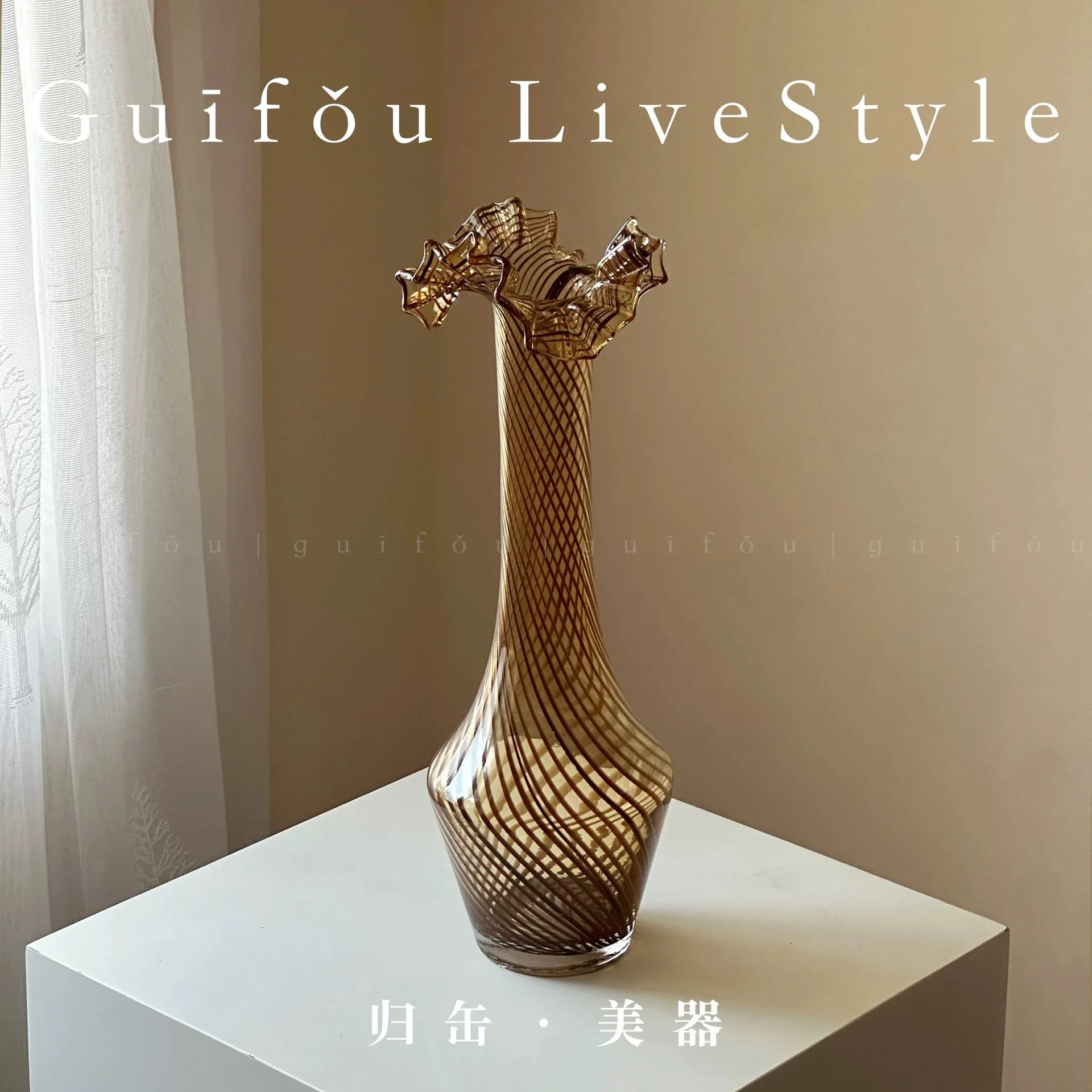 Medieval style niche art design sense large floor-to-ceiling high glass slender neck hydroponic flower arranger living room vase