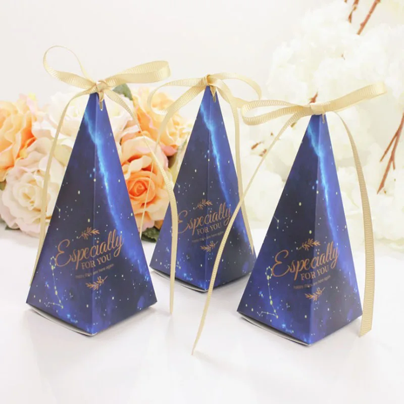 10pcs/lot High end Triangular Pyramid Chocolate Packaging Box Wedding  Dragees Box with Ribbon Gift Boxes for Events