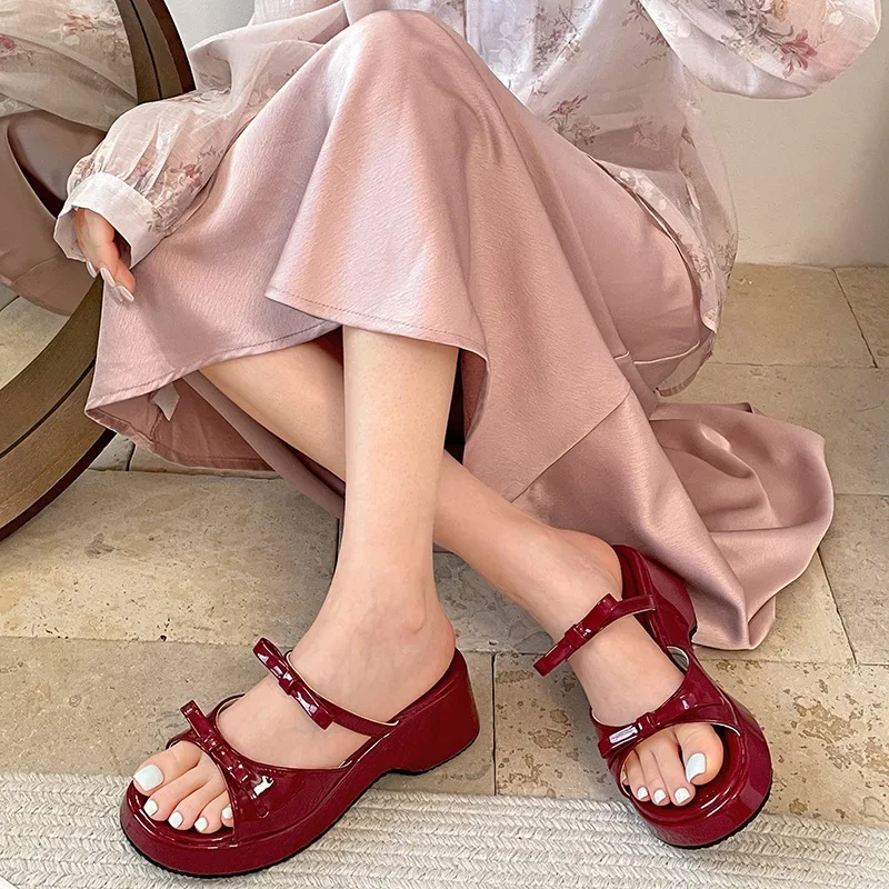 

Summer and Autumn Simple Pure Color Temperament Red French One Word Thick Bottom Outer Wear with Skirt Cool Dragging Shoes