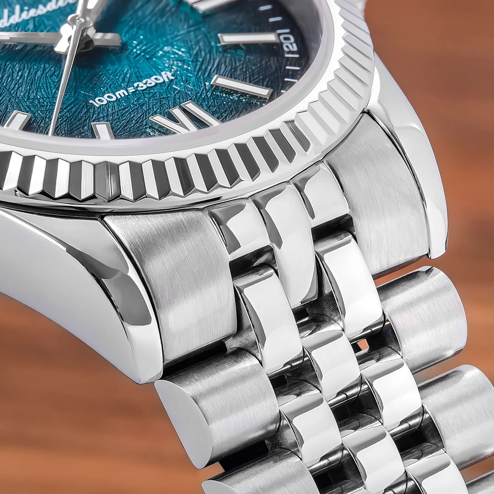 Addiesdive novo relógio de quartzo para homem à prova dwaterproof água aço inoxidável luminoso vidro safira vh31 movimento bgw9 relógio analógico luminoso