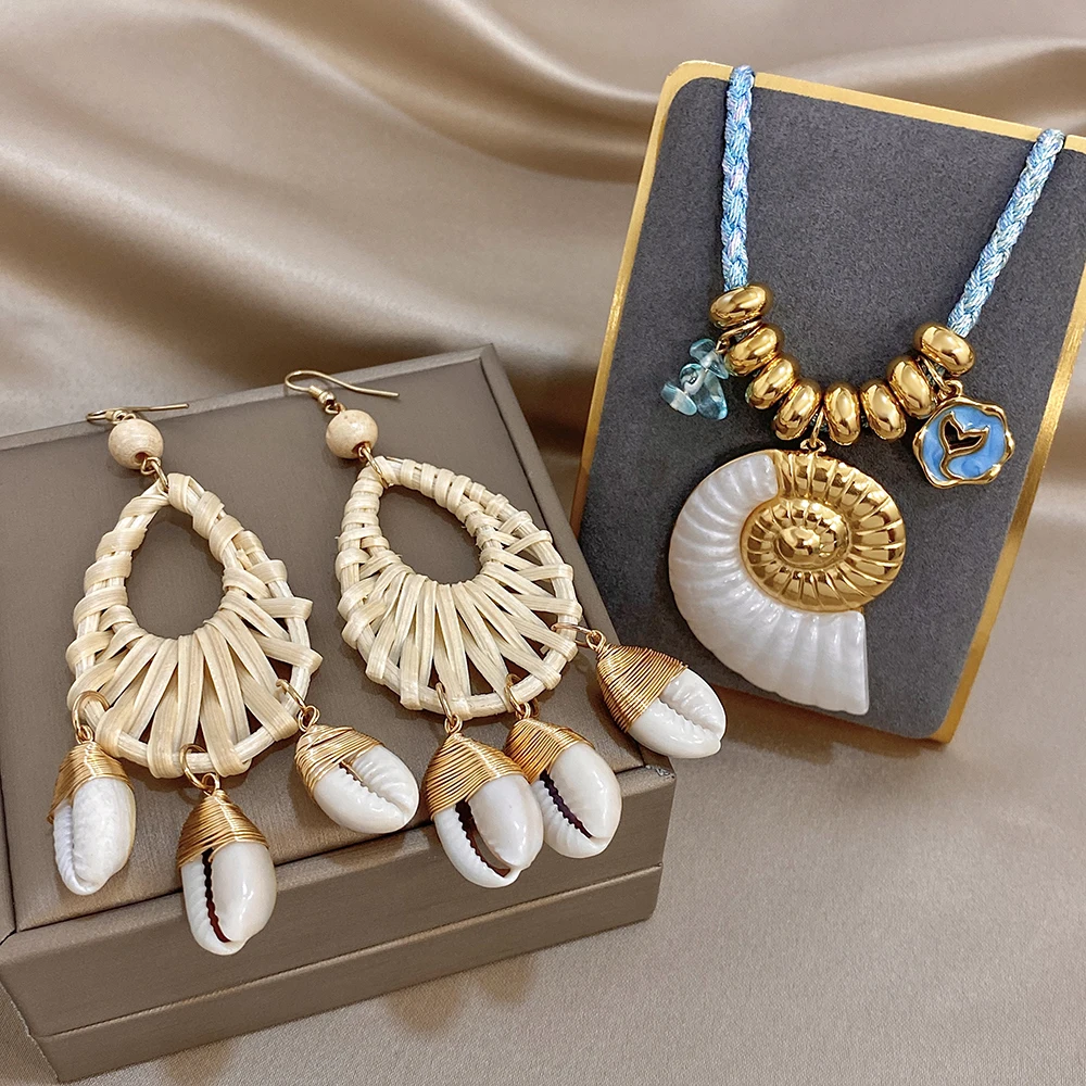 AENSOA Blue Rope Spliced Conch Pendant Necklace Scallop Handmade Rattan Plaited Articles Hollow Out Women's Earrings Jewelry Set