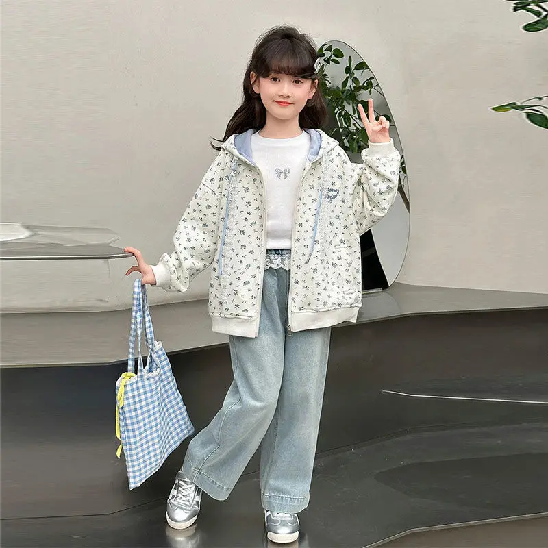 

Girls AUTUMN Jacket 2025 New Children Hoodies Coats Kids Letters Hooded Outerwear FLORAL Teenager Long-sleeved Casual Cardigan
