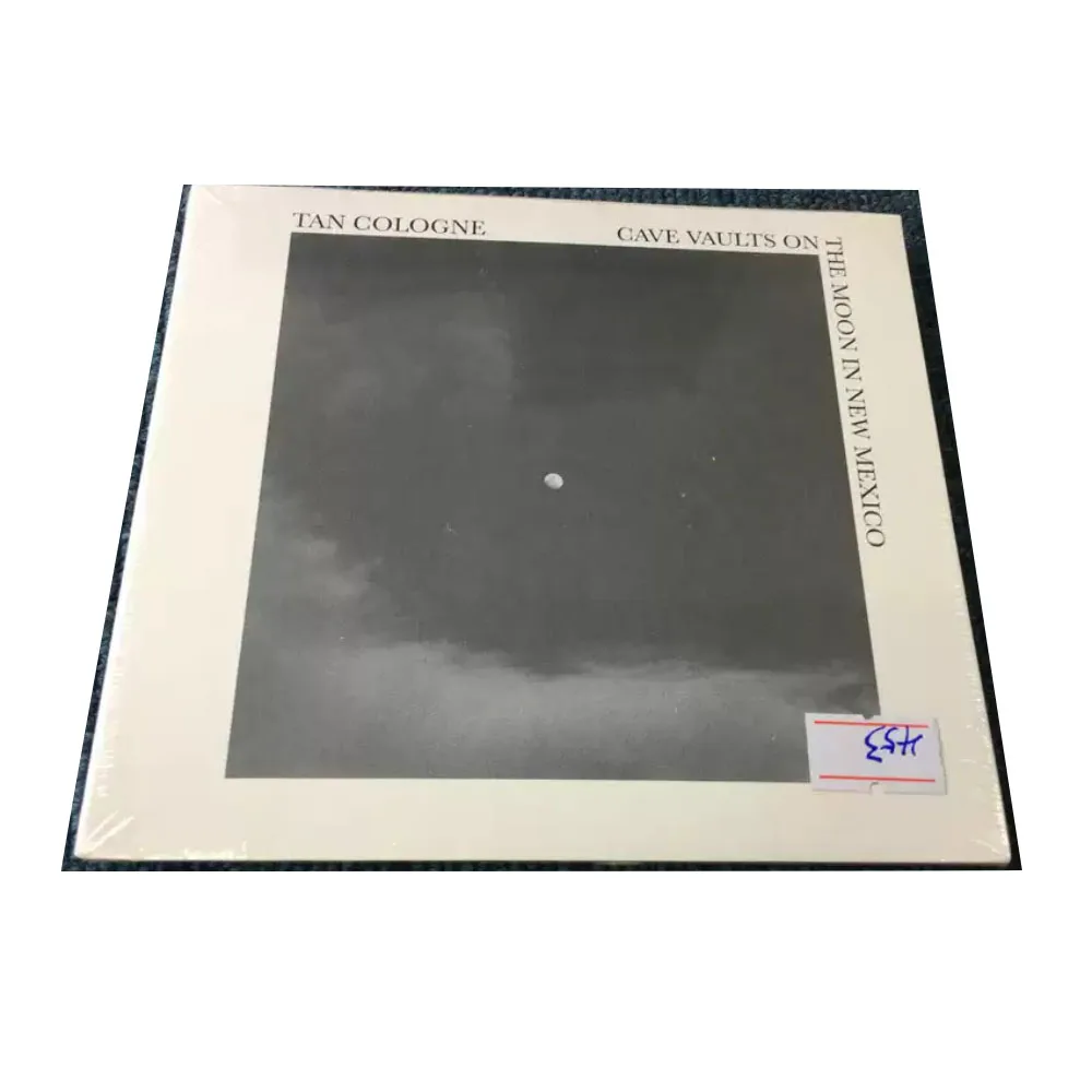 

CDTan Cologne Cave Vaults on The Moon в Нью-Мексико с успокаивающими мелодиями и этифирной инструментальной музыкой Ahe Core