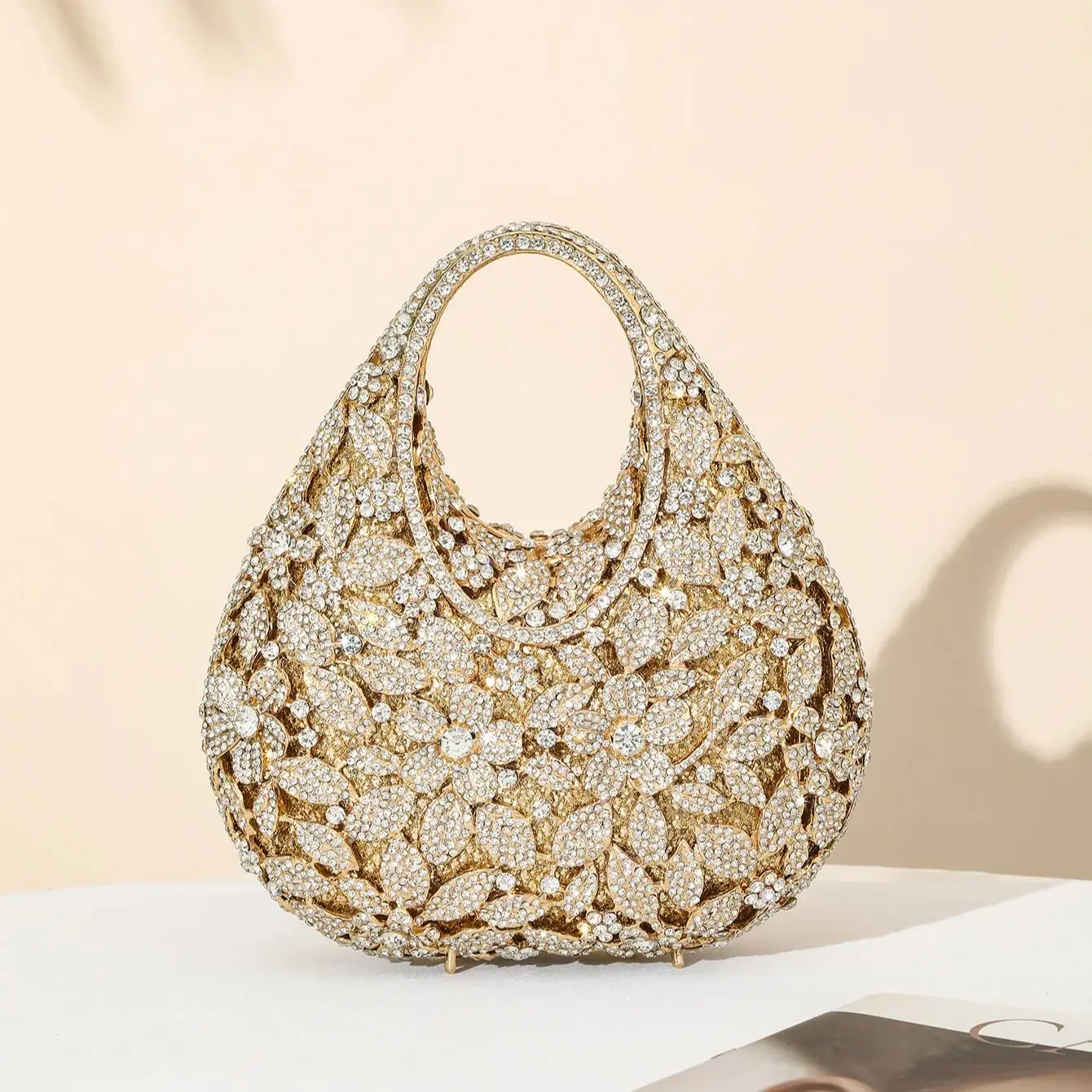 Crystal Flower Evening Clutch for Women, Luxury Rhinestone Crossbody Bag with Chain, Perfect for Party & Wedding