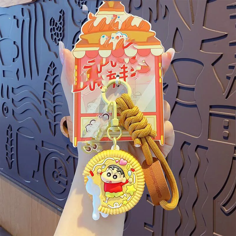 Llavero con Forma de Galleta de Crayon Shin Chan, Adorno Colgante de Dibujos Animados, Colgante de Moda para Bolsos, Accesorio Decorativo Portátil
