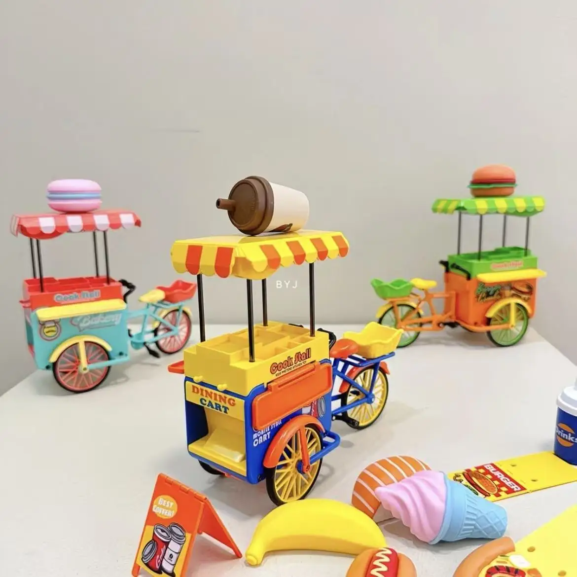 

Модель-копия 1:10: Изысканный литой под давлением трёхколёсный велосипед из сплава, креативный велосипед-фургон для уличной торговли, реалистичный игровой набор для детей