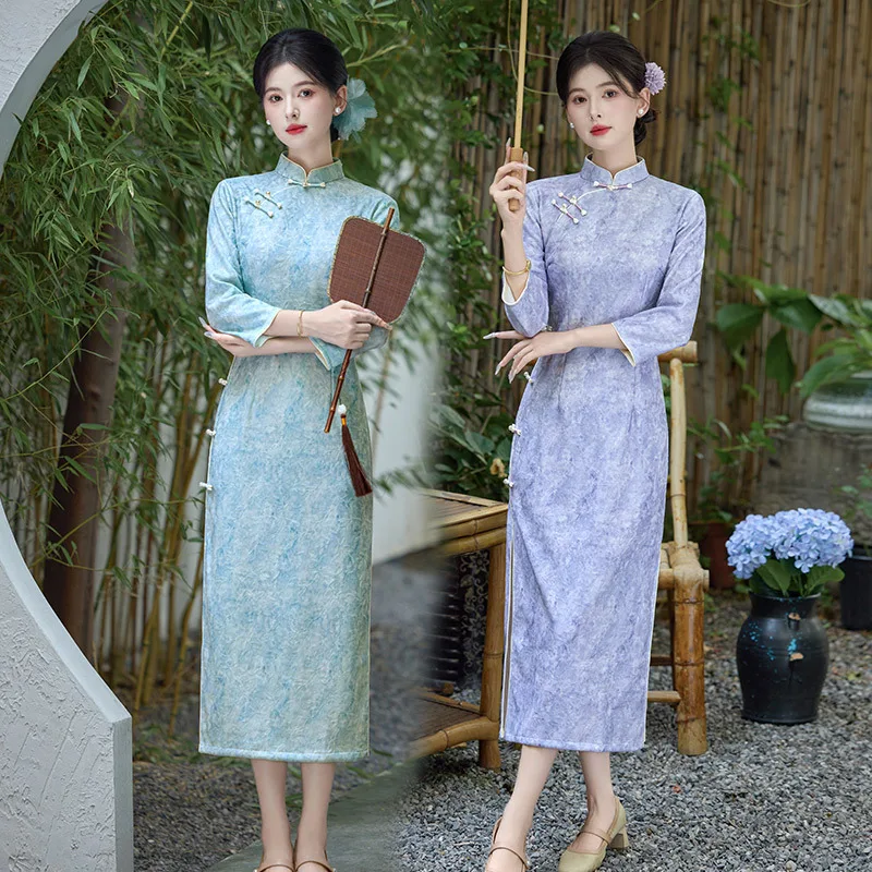 

2025 Autumn Women's New Chinese Style Jacquard Long Improved Daily Retro Elegant Cheongsam Dress Qipao