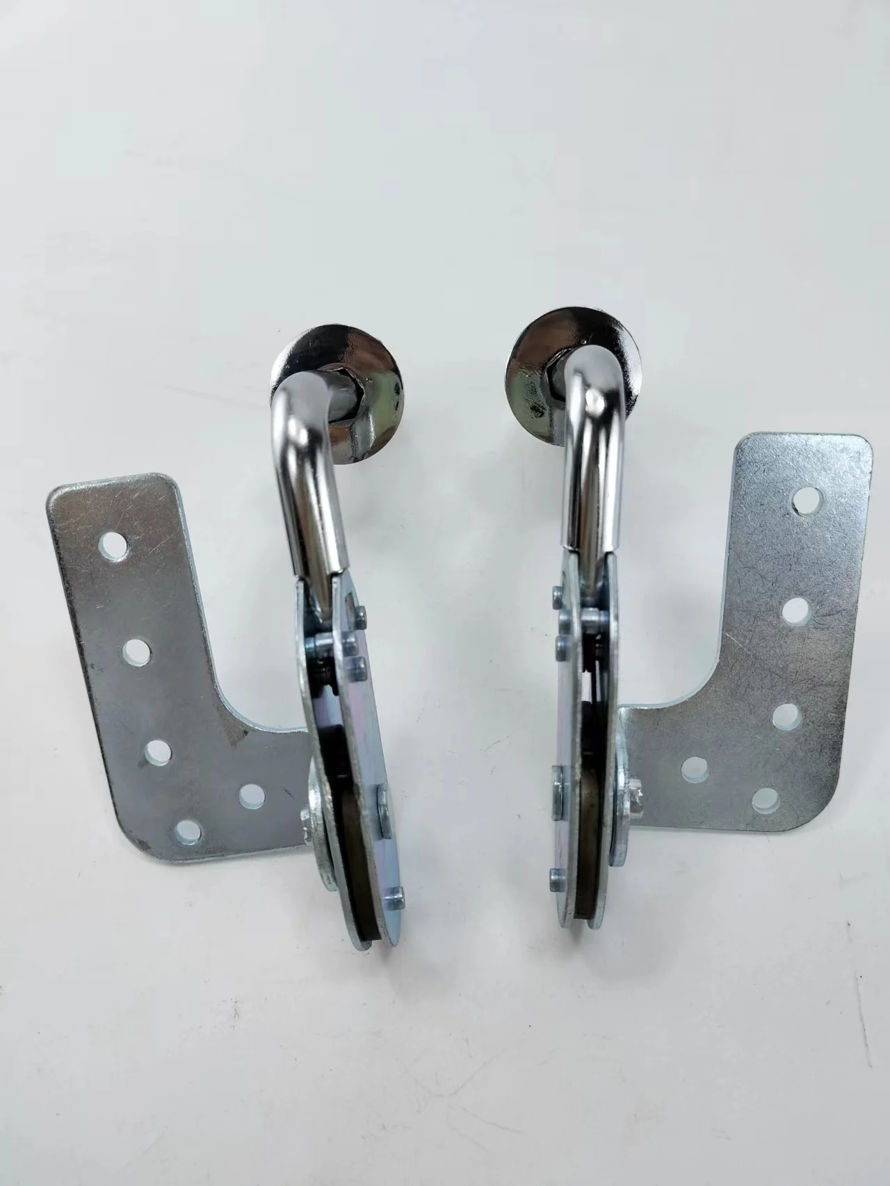 A35 Furniture Hardware 5 Hole Alloy Pillow Hinge Factory Direct Sofa Hardware Accessories Headrest Hinge