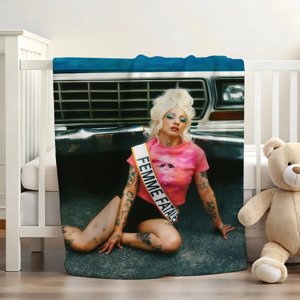 Singer Mon Laferte FEMME FATALE Blanket Soft and Skin Friendly For Couch Bed Napping Bedspread All Seasons Comforter