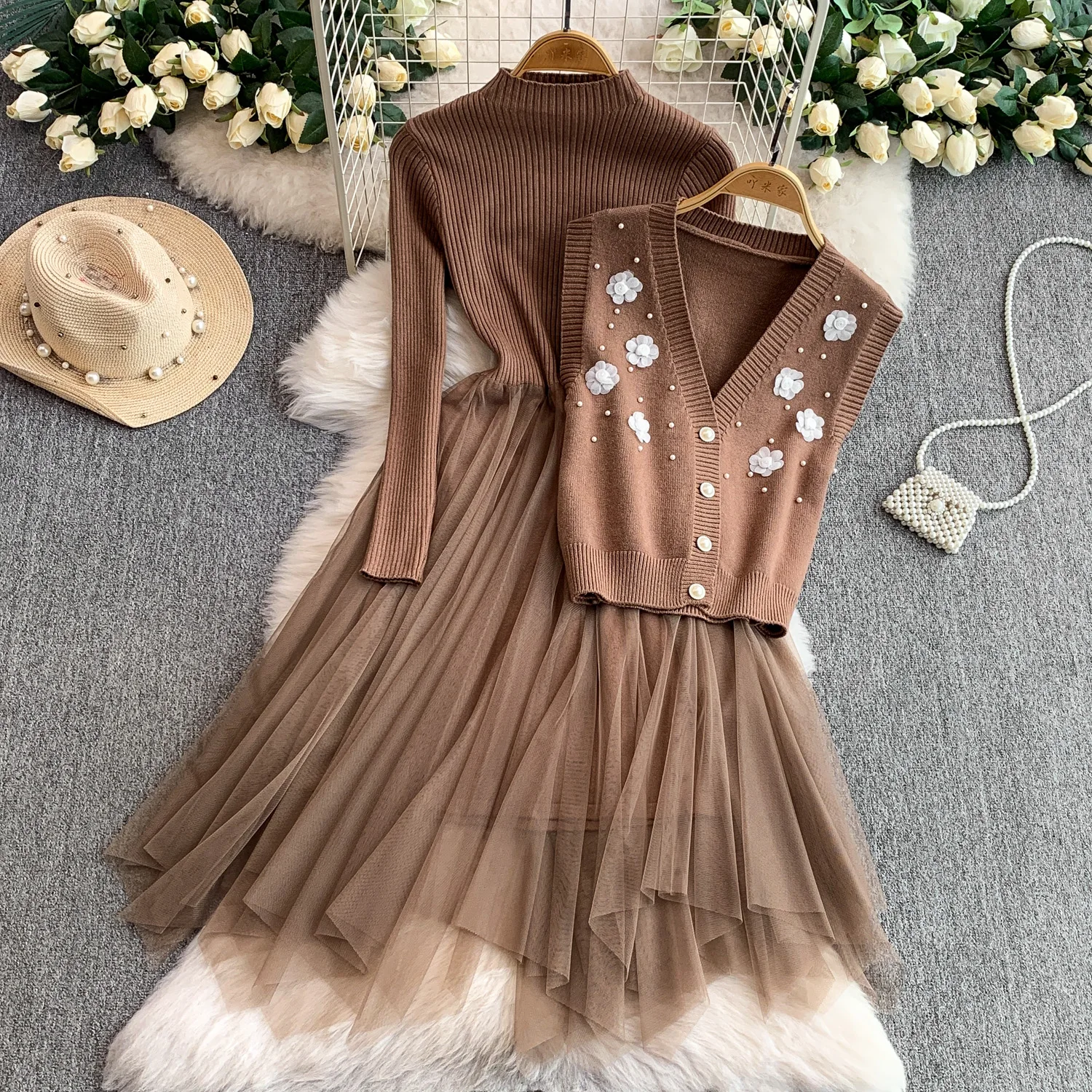 

Vintage Mesh Splice Knitted Pullover Sweater Dress Suits Female Luxury Beaded Embroidery Flower Vest Two Piece Sets For Women