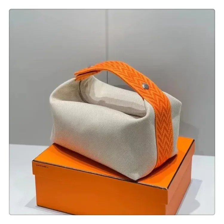 

2024 New Large Capacity Canva Makeup Bag Soft Texture Fashionable Women's Shoulder Bag Color Blocking Handbag From China