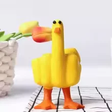 Creative Funny Little Duck Personalized Middle Finger Resin Statue Home Desktop Craft Ornament Garden Sculpture Decor Gift